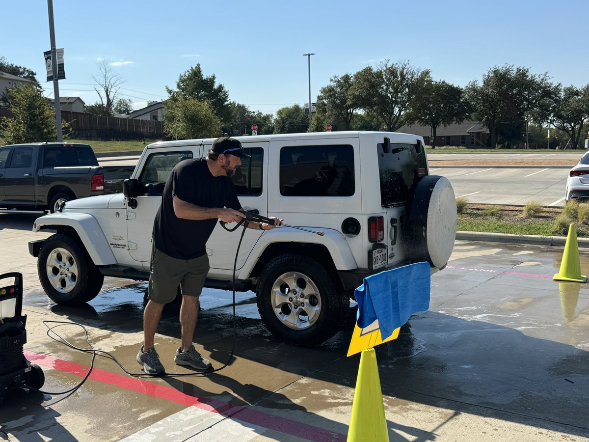 Come support Sheffield Sports today from 10-1! 🏈⚽️ <a href="/SheffieldElem/">Sheffield Elementary</a> #Sheffieldshines