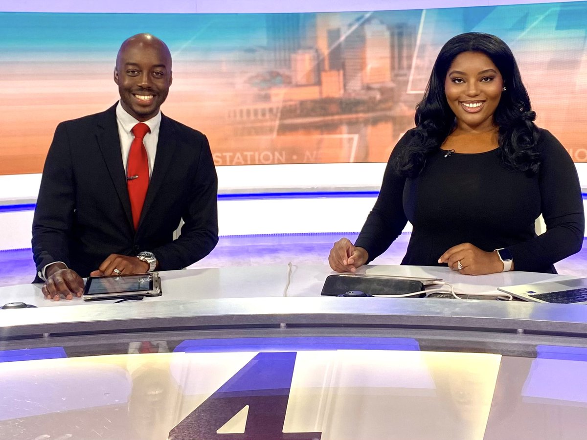 I always look forward to the weekend so I can share the desk with <a href="/BriannaDAndrews/">Brianna Andrews</a>…. And no, we did not plan to match. We never do 😂😂 <a href="/wjxt4/">News4JAX</a>