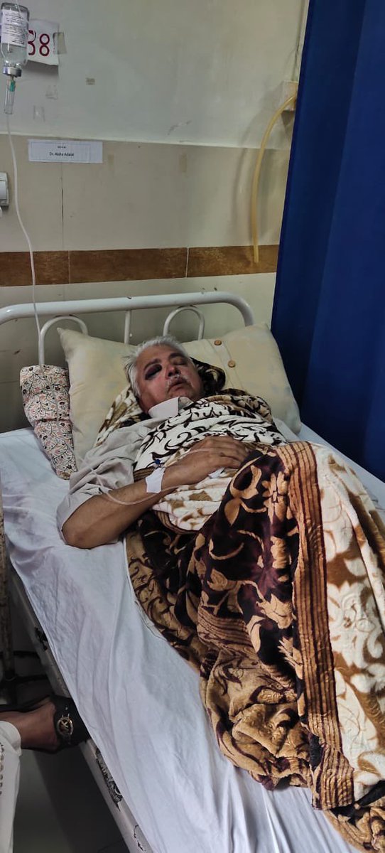 PTI_Politics's tweet photo. Very Disturbing Picture of Advocate Mustafeen Kazmi Coming From Hospital
Who was on Physical Remand https://t.co/LtlsdqoHsv