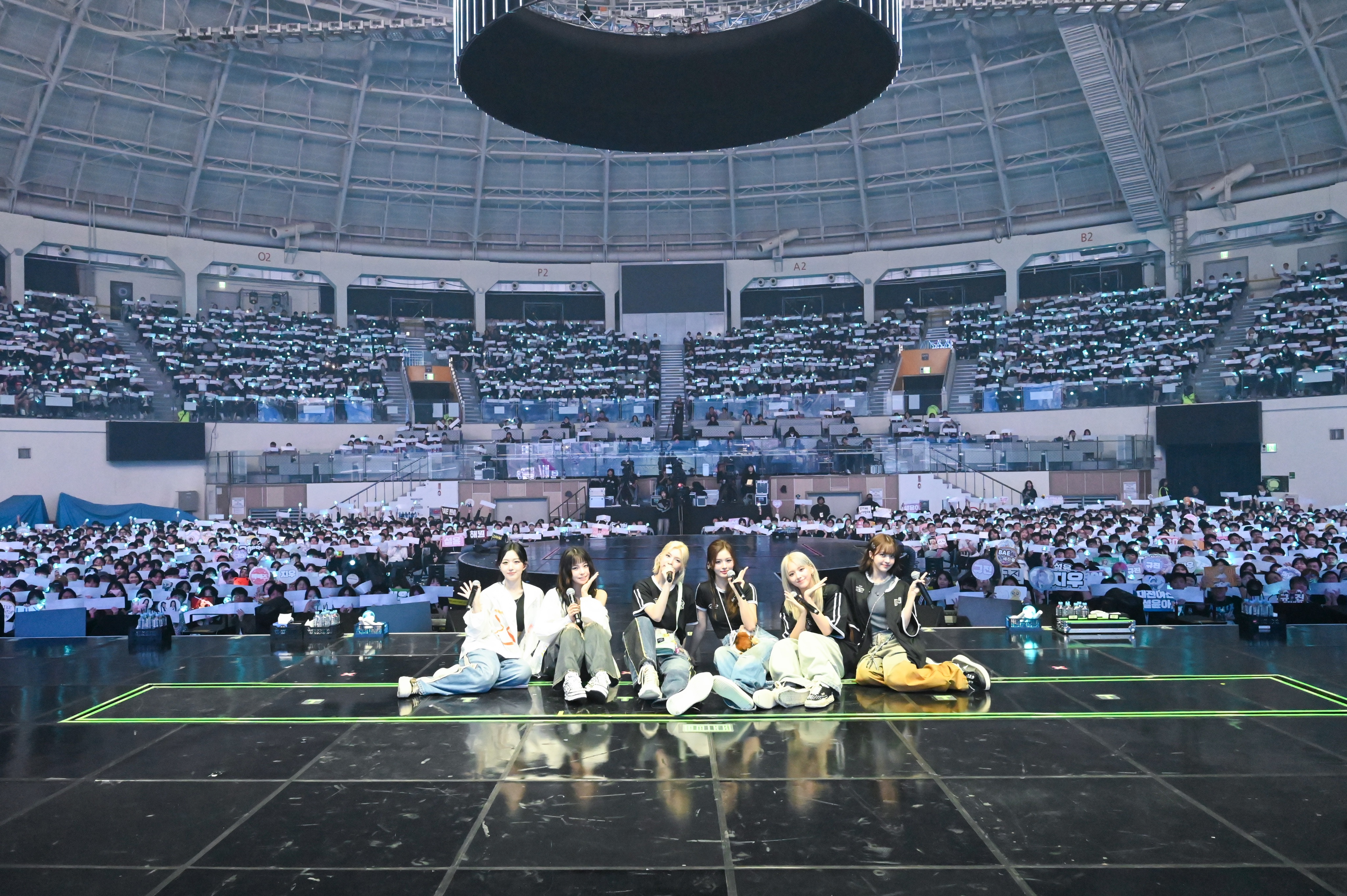 GZICuTqbEAED9DJ?format=jpg&name=4096x4096