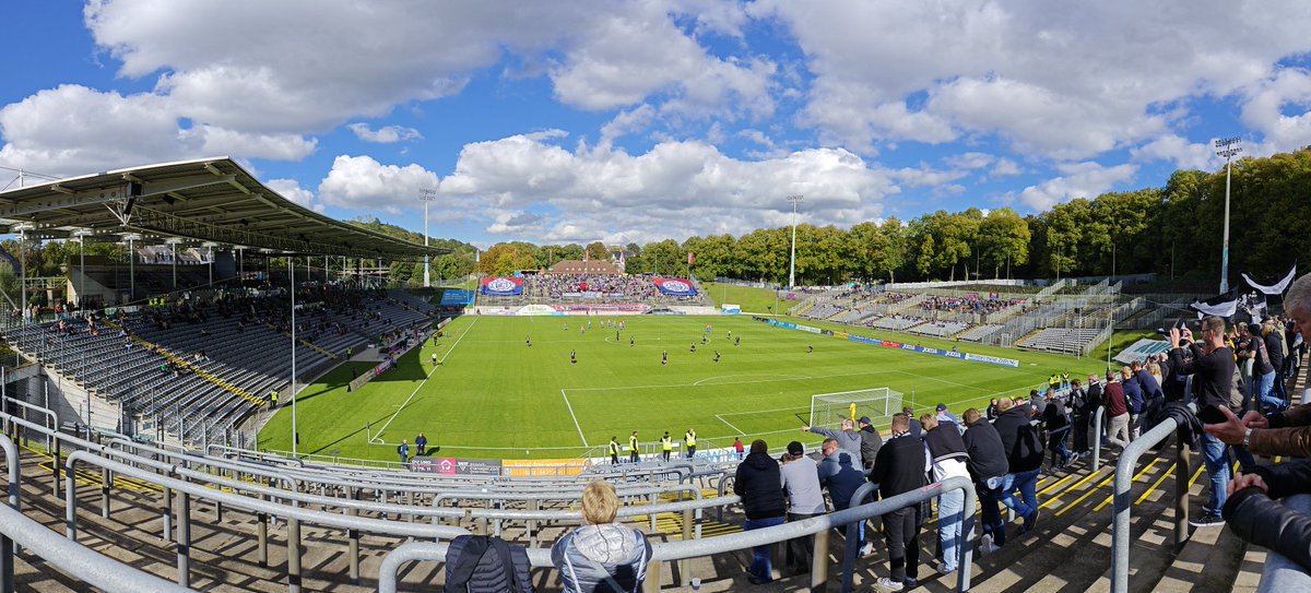 fussball_freund's tweet image. 🏟️ Stadion am Zoo 
⚽ Wuppertaler SV - 1. FC Bocholt 
#Regionalliga West (Level 4)
04.10.2024
Hat sehr lange gedauert. Endlich fällt dieser schöner Ground. Ursprünglich ein Stadion mit Radrennbahn. 1924 eröffnet. 
#WSV #Wuppertal #Bocholt
#groundhopping