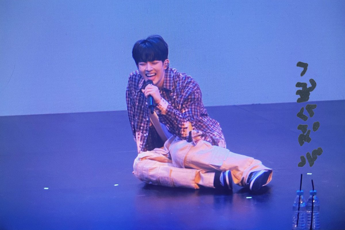 늘 tweet media