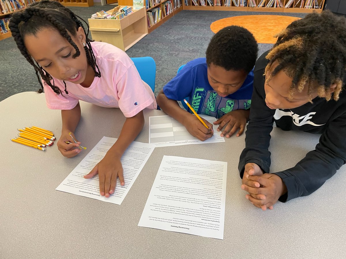 msmuddmedia's tweet image. 5th graders learned what a two-voice poem is and practiced writing one after reading about various Hispanic countries. Now they are more than ready to write a two-voice poem based on Esperanza Rising in ELA next week! #CCSLibraryMedia #HispanicHeritageMonth #PreTeaching