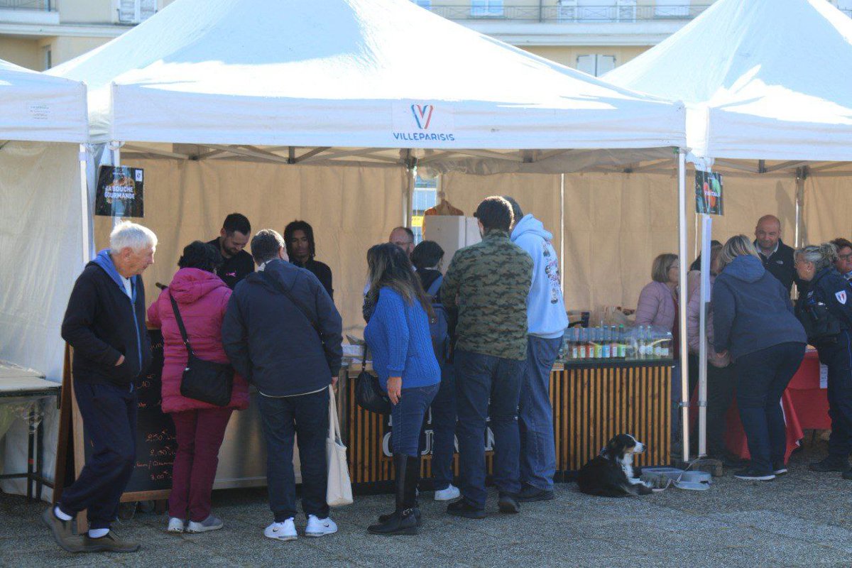 ErsiliaSoudais's tweet image. Présente au salon de Villepa'Gourmand, l'occasion de croiser élu.e.s, habitant.e.s, tout en faisant de jolies découvertes gustatives.

#Villeparisis #Circo7707 #SeineEtMarne