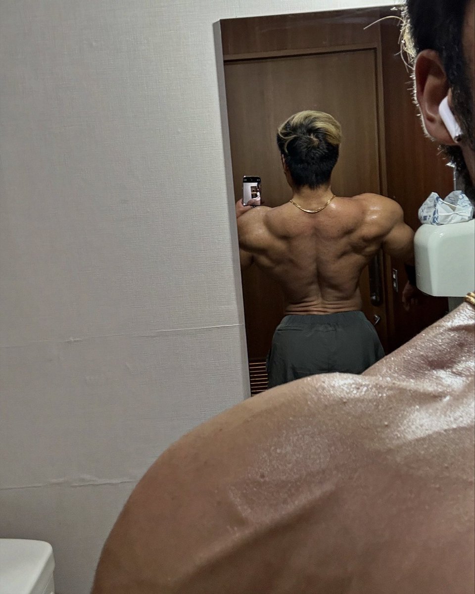 0409Natsu's tweet photo. 凹凸感出てきた💪💪💪🔥 https://t.co/eDV4nf7mGb
