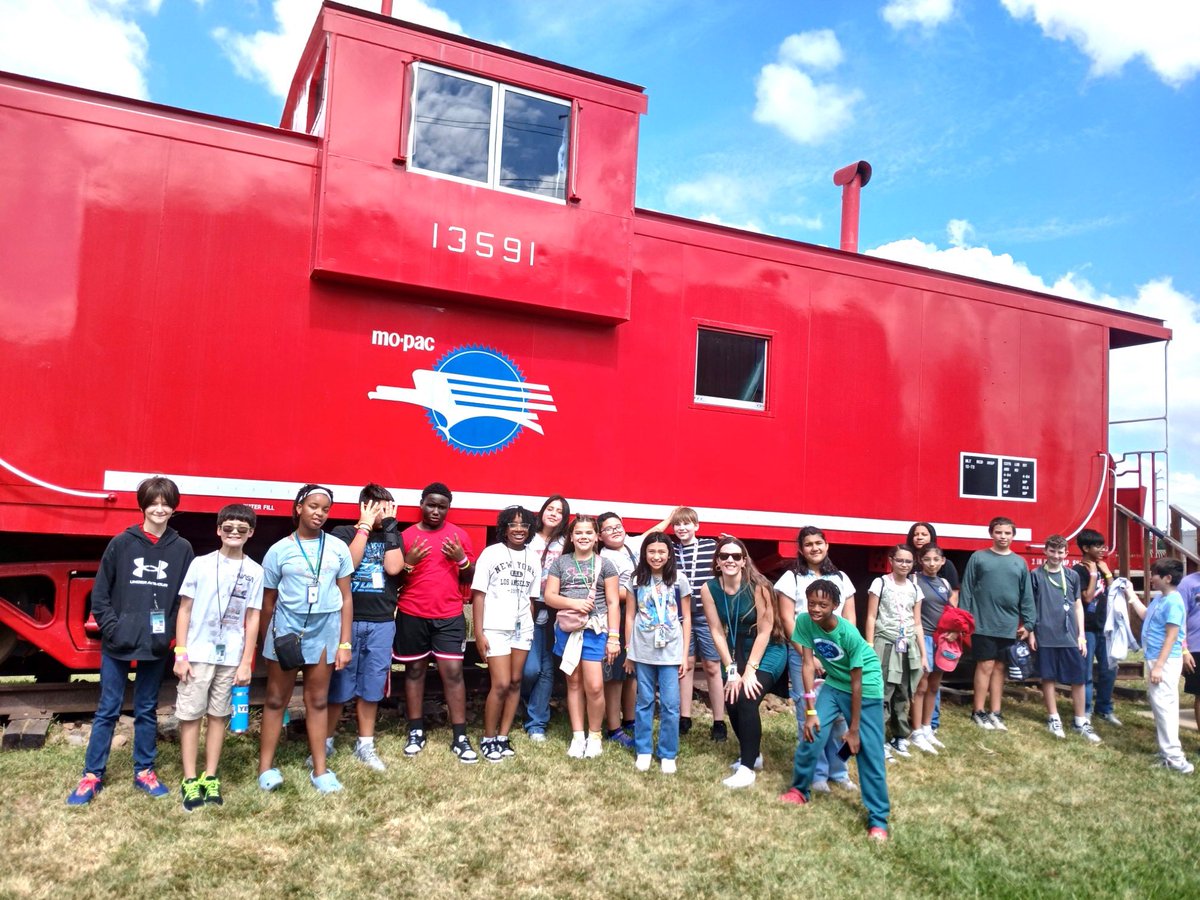 LaProfeMoni's tweet photo. Thank you Rosenberg Railroad Museum for an amazing visit! @JaneWessendorff @LamarCISD #InnovativeDay #SpecialForcesFriday πππ΄ https://t.co/KhmI1dA2L3