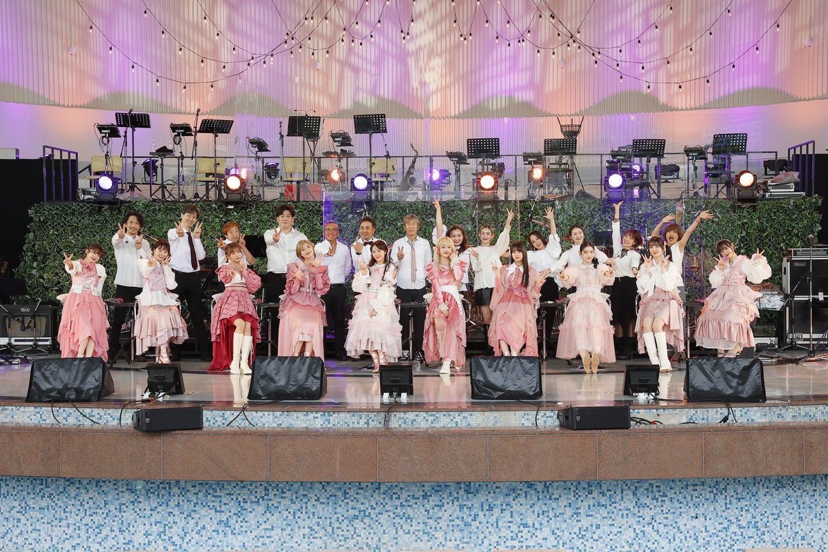 kaho11kobayashi's tweet photo. #ちゅうおん2024
ありがとうございました！！
やっぱりちゅうおん大好き〜🫶
風邪引かないように！気をつけて帰ってね
最高のえびちゅうバンドのみなさんと！ https://t.co/vDVgsviETJ