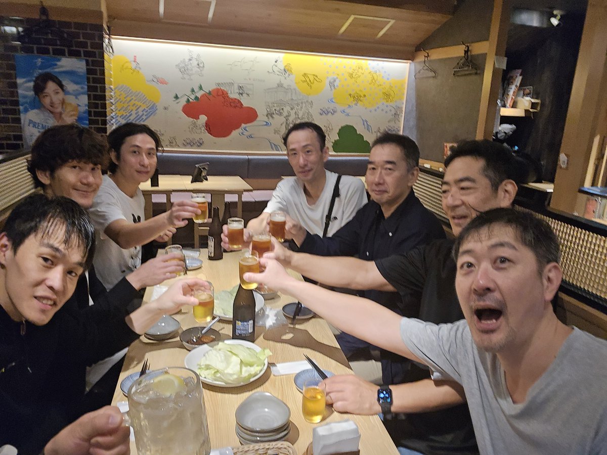GERONIMOBa68635's tweet photo. #飲み会

やっっつぱ練習後の飲み会は最高ですなー🍺練習は１１名集まりました。
５０代×他年齢＝盛り上がる⤴️⤴️

#社会人バスケ
#バスケ 
#築地
#武藤卓（@SGR__610） https://t.co/oOd0uVlyfI