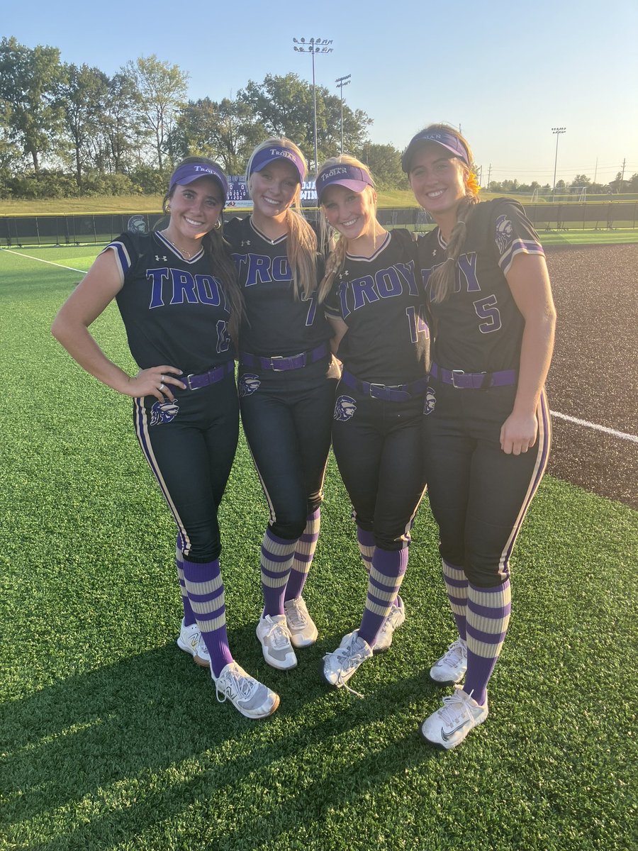 Varsity softball gets 9-3 win over Bowling Green on SENIOR NIGHT! Players of the game were our SENIORS!  Emmie Daniels 2-4, Brynna Getz 1-2 w/2 rbi, Graf 3-4, and Ava Meyers 1-2 w/ 2b and gets the win with 5 K’s!