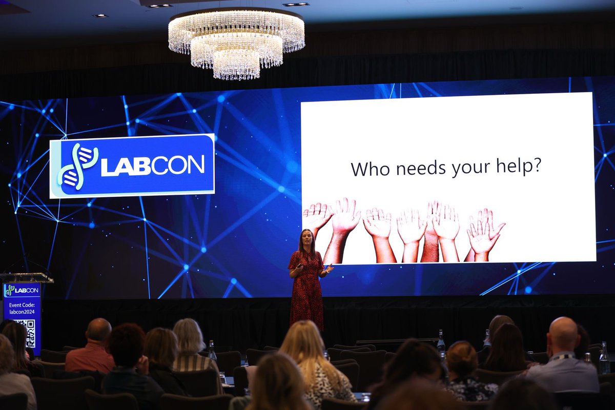 🔵Niamh Moynihan - spoke to the issue of trying to have a better workday. Niamh advised that the most important thing that should be done on the stressful days in work is to ask for help, embrace the good days and accept the other days. Ask your colleagues how they are, often.