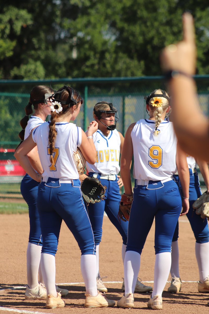 Two of our programs with big days in Springfield today! Good luck to Band as they compete at Missouri State and good luck to Softball as they battle in day 2 of the Springfield Invitational! #etH