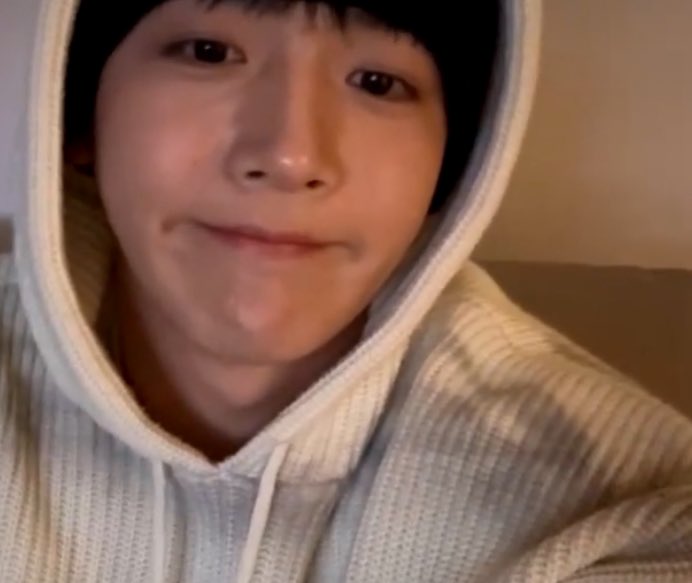 tsundere_yohan's tweet photo. Hello my munchkin 🥺🤏 

 #kimyohan #김요한 https://t.co/OhRg5zGqHt