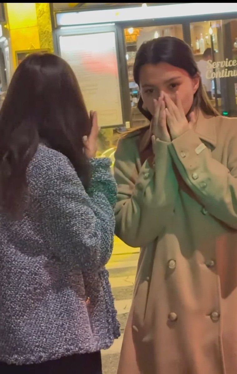 thotsofkaos's tweet photo. BYEEEEEE , FB in Paris 🥹😭

#FreenBecky https://t.co/qda1nPC4Fn