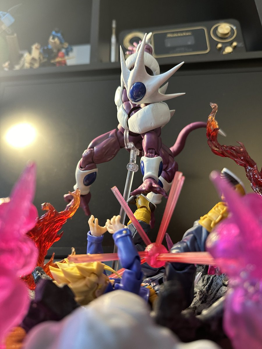 Yog (@yogfigs) on Twitter photo 