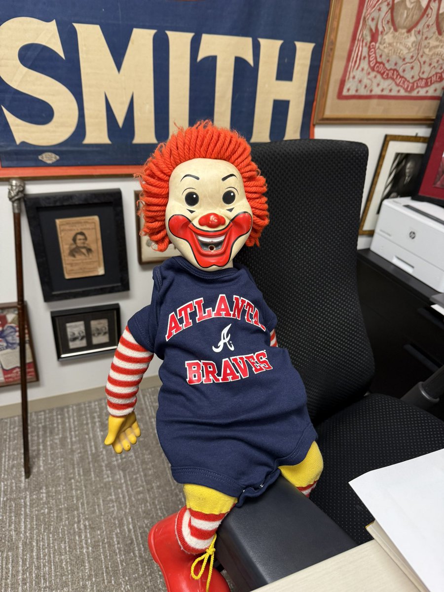 Someone in my office is trying to send bad vibes to the <a href="/Phillies/">Philadelphia Phillies</a> 

NOT TODAY, SATAN