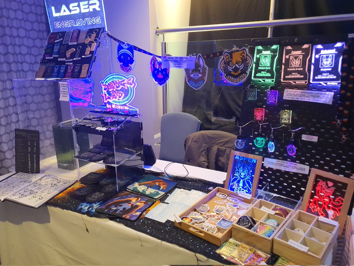 MoonHowlStudio's tweet image. Come and see us at pawsome!