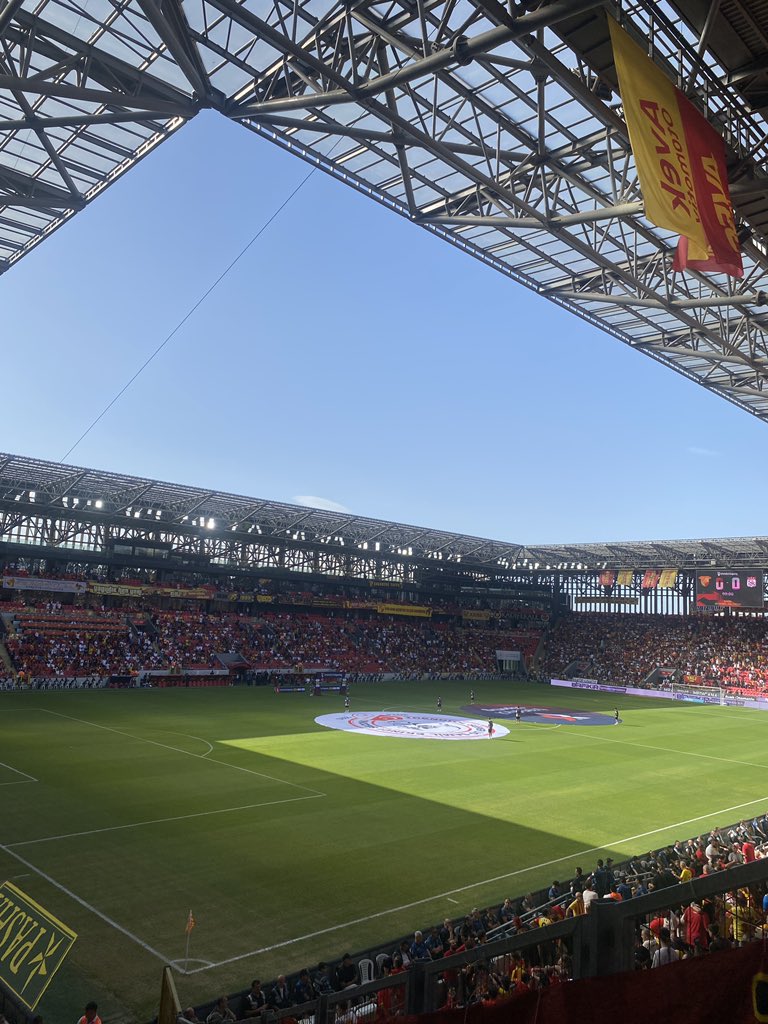 Düşmanlarını sikeyim <a href="/Goztepe/">Göztepe Spor Kulübü</a>  ✋