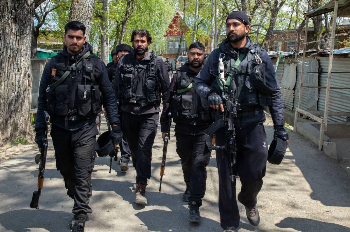 TacticalKafir's tweet photo. Anyone who picks up a weapon against the state, will be dealt with in a similar manner

Period

And these guys, they will make sure of it https://t.co/bH5ygYn2Gy