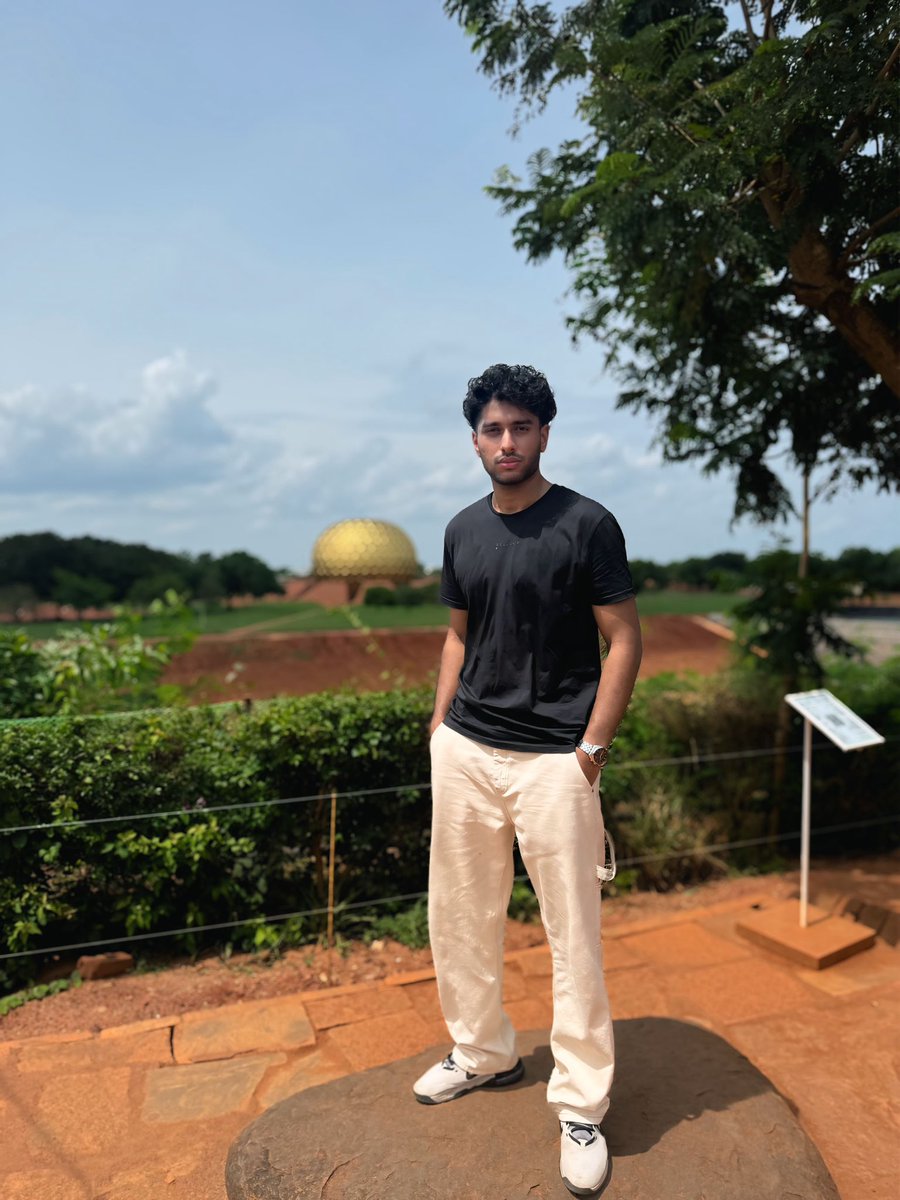 Sreeviofficial's tweet photo. Angane oru photo kitty!!! https://t.co/P3YxlhCa7t