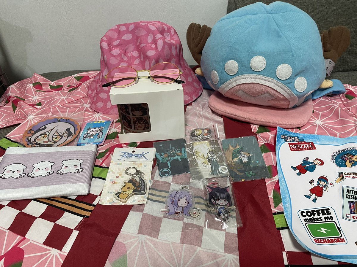 Cosmania D2 Merch Haul