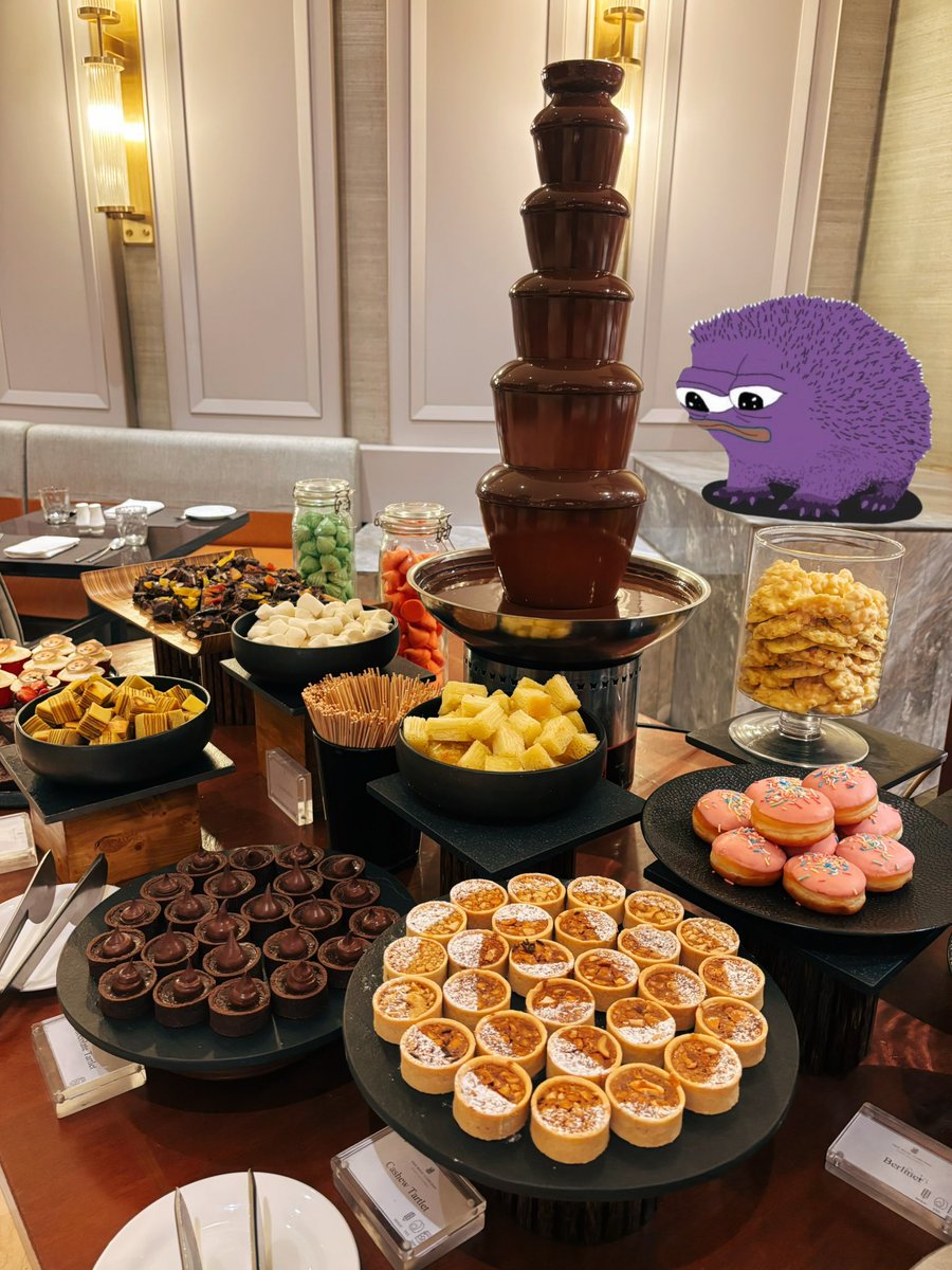 JN_Jeannieeee's tweet image. Gmonadddd @monad_zw @indonads_ @monad_xyz 🙆🏻‍♀️💜

Taking my monanimals @molandak @chog_xyz @MOYAKI_XYZ out for a stroll and dinner~
Bcs what’s better than good company and great food? 🐾🍴 #WeekendRoutine