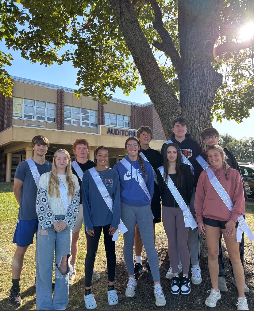 BEastAthletics_'s tweet photo. Congratulations to our 2024 Homecoming Court! 
King Candidates from Left to right
Cayden Hansen, Dillon Ginter, Brandon Tracy, Liam Zarp, Christian Lester

Queen Candidates from left to right
Madeline Woods, Janessa Mbatia, Kennedy Alwine, 
Aubreonna Snyder,Fallyn Glomb https://t.co/F61BeQ2tZo