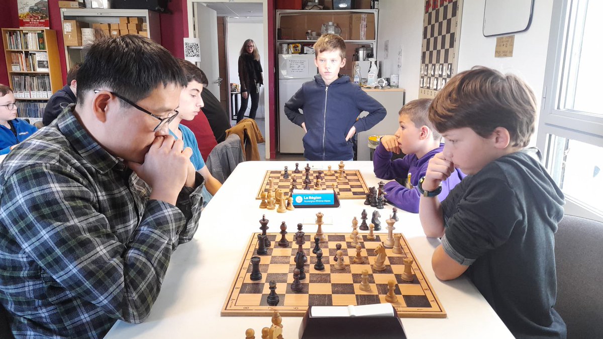 Tournoi de rentrée ce samedi à Corbas pour notre club ! 70 joueurs présents pour lancer la saison ! Beaucoup de débutants qui vont goûter pour la première fois aux frissons des tournois ! 
La saison est lancée !