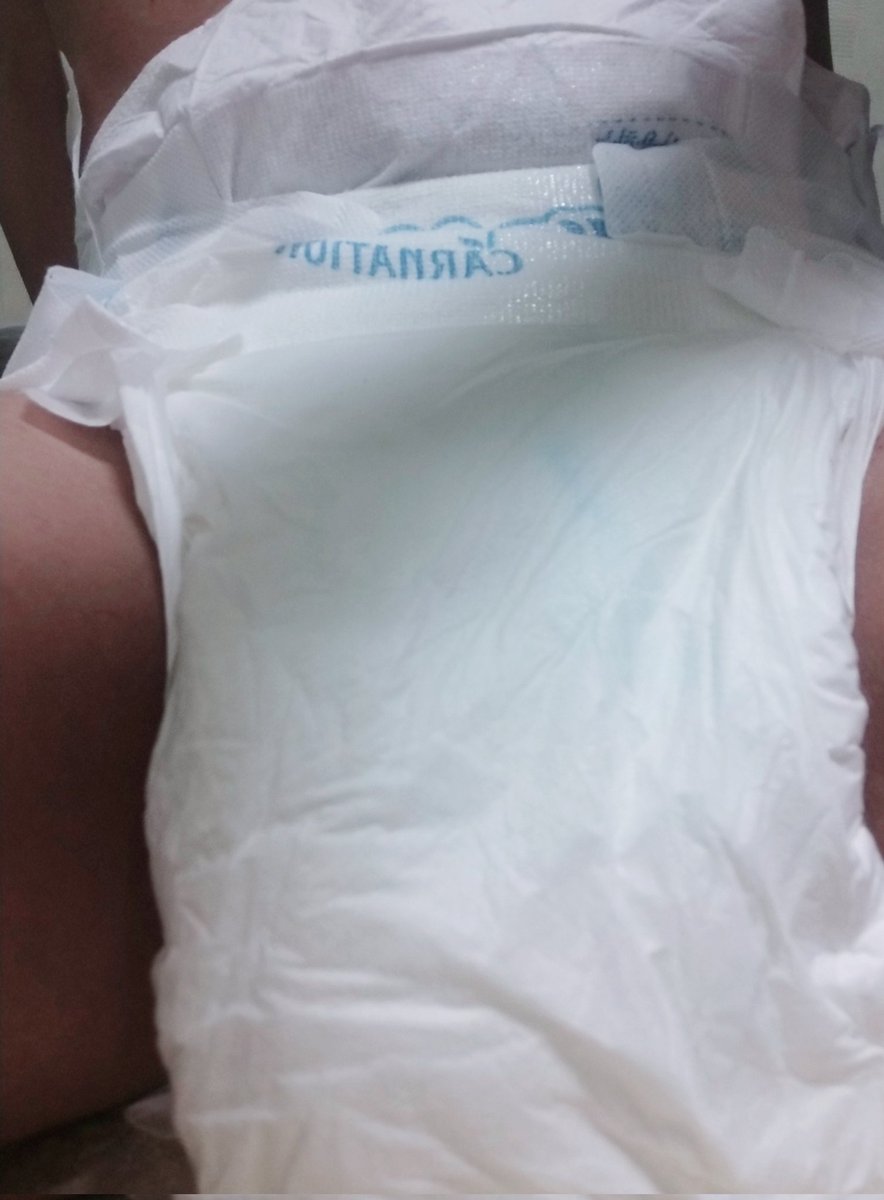 don090807's tweet photo. 쉬야 한가득 이렇게 많이 한지 몰랐넹 https://t.co/lvJN0e66bn