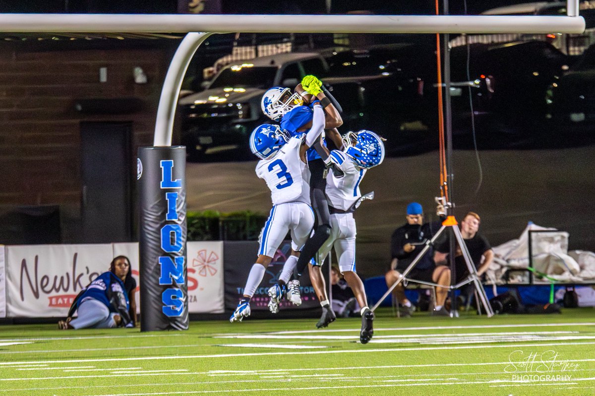 geekknot's tweet image. Had the honor to capture Homecoming for Tyler High Lions against the Joshua Owls.

#txhsfb ⁦@TylerISD⁩ ⁦@TylerISD_Ath⁩