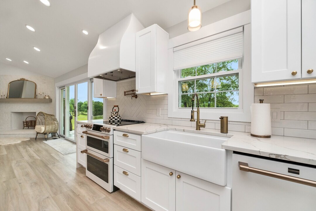 AmluckRealtyInc's tweet photo. Increase Your Home Value on Any Budget

Make your home worth more with these updates priced from less than $100 to $5,000 and up.  https://t.co/v737zz4mUm

#homeimprovement #homedesign #homesellers #realestate https://t.co/DinFznaqtr