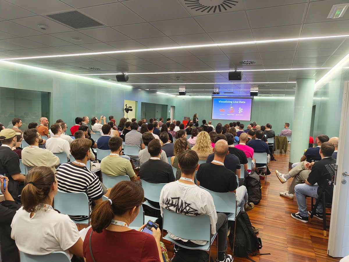 Antón (@antonmry) on Twitter photo No even a seat left to attend @CerchieLucia talk in <a href="/PyConES/">PyCon España - 🦋 @es.pycon.org 🦋</a> Vigo! Great presentation in a superbly well organized conference 🙌 No even a seat left to attend @CerchieLucia talk in <a href="/PyConES/">PyCon España - 🦋 @es.pycon.org 🦋</a> Vigo! Great presentation in a superbly well organized conference 🙌