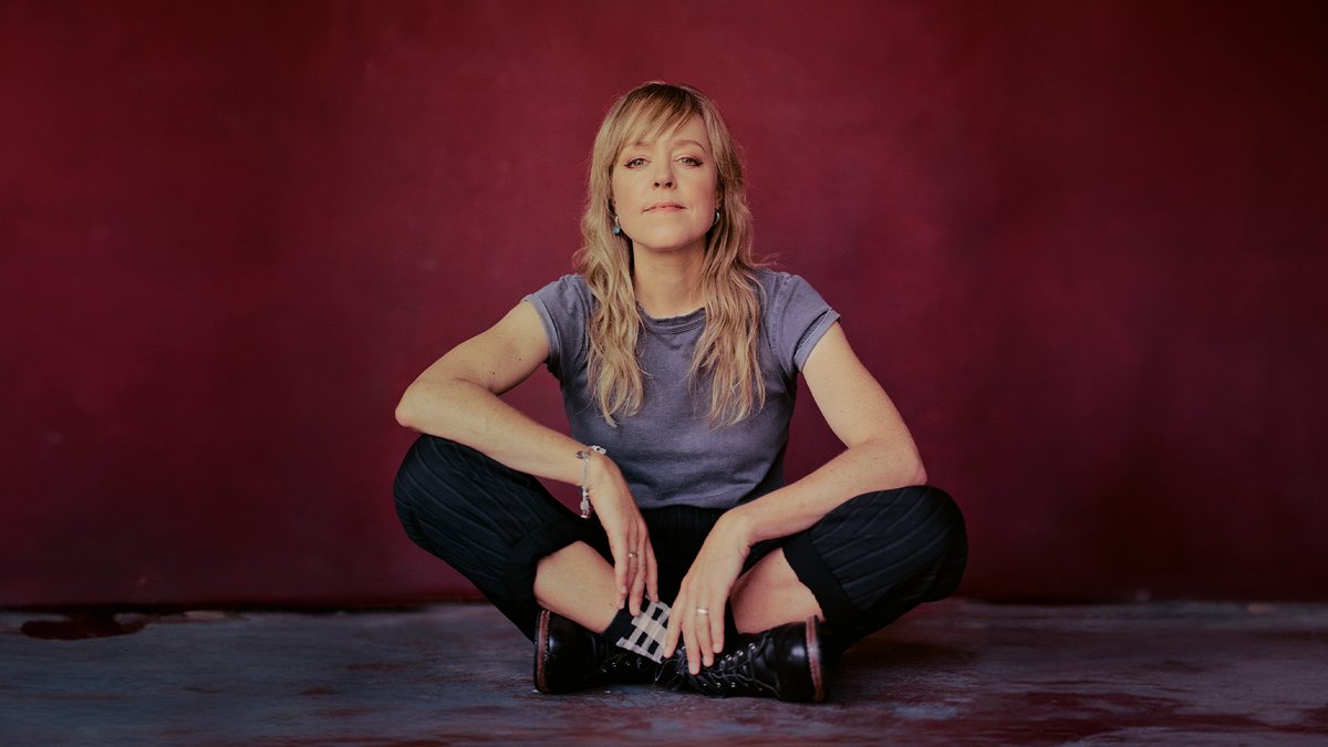 Warwick Arts Centre (@warwickarts) on Twitter photo Following the release of her 4-star LP Fragile As Humans, acclaimed singer-songwriter <a href="/emilybarkerhalo/">Emily Barker</a> is opening for <a href="/kingcreosote/">king creosote</a>
๐19 Nov 2024
Tickets on sale here: bit.ly/3ZQlPrm
Listen to Emily's cover of <a href="/SmashingPumpkin/">The Smashing Pumpkins</a>' Tonight Tonight: youtu.be/V1YpFt73-wg?siโฆ Following the release of her 4-star LP Fragile As Humans, acclaimed singer-songwriter <a href="/emilybarkerhalo/">Emily Barker</a> is opening for <a href="/kingcreosote/">king creosote</a>
๐19 Nov 2024
Tickets on sale here: bit.ly/3ZQlPrm
Listen to Emily's cover of <a href="/SmashingPumpkin/">The Smashing Pumpkins</a>' Tonight Tonight: youtu.be/V1YpFt73-wg?siโฆ