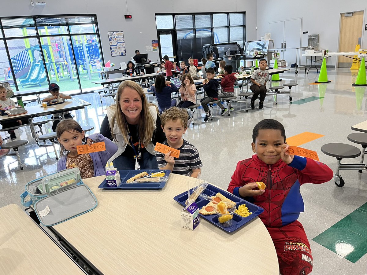 So proud of our students who earned special bright orange Eagle bucks and a lunch with me for showing safe behavior this week by keeping their hands to themselves!! #BetterTogether <a href="/HappyatHSYL/">Hawthorn School for Young Learners</a> <a href="/District_73/">Hawthorn District 73</a>