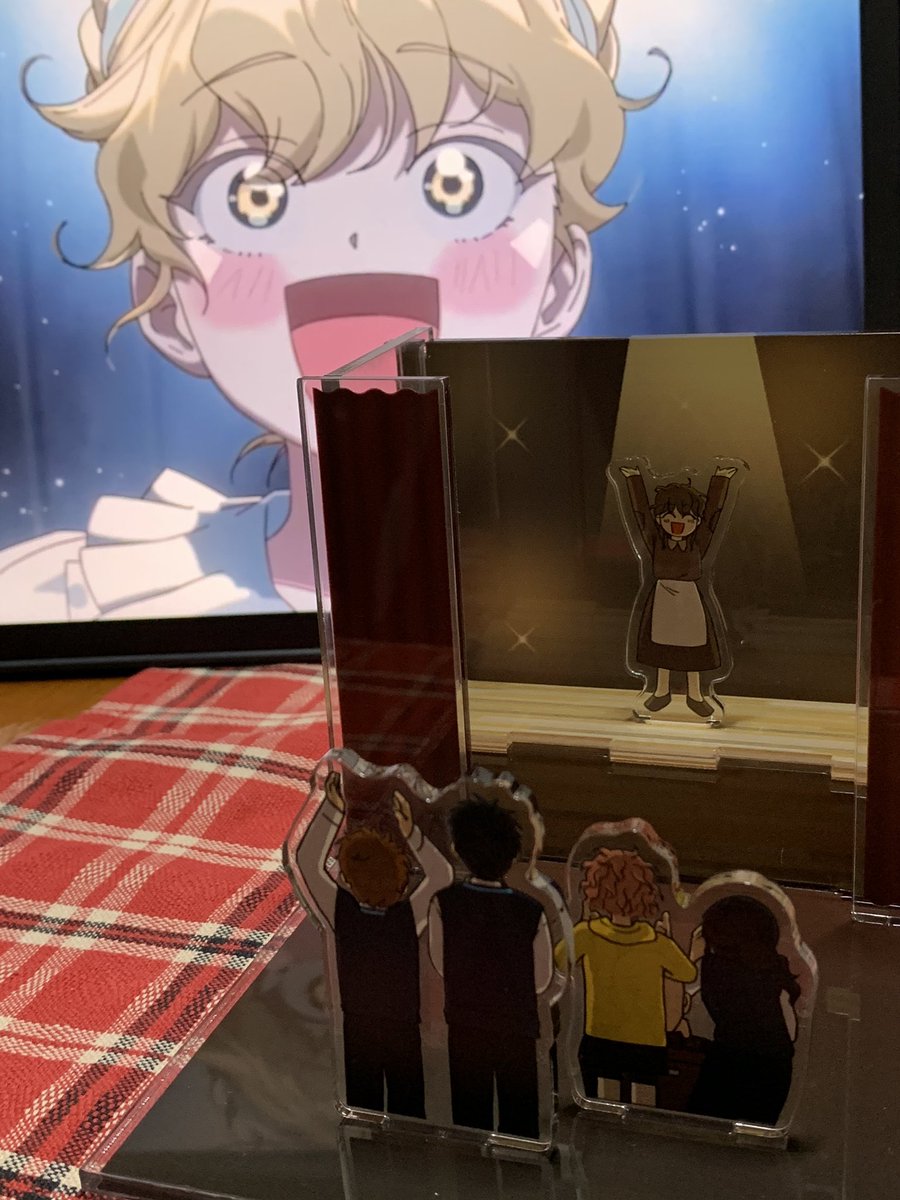 디오라마 진짜 말도 안 되게 아름다운 굿즈예요.....................................
그리고 컨셉샷 실패