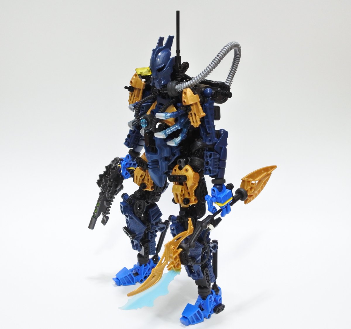 katthogunner's tweet image. 「Tarix」
久しぶりバイオニクル。今回は8981:Tarixを自己流にアレンジ…俺Tarixです
水中警察っぽくしてみました
#レゴ
#bionicl