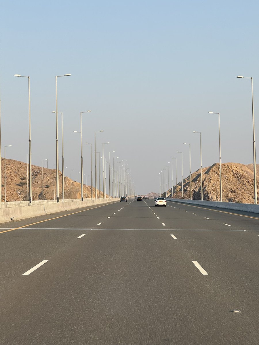 تفعيل أجهزة ضبط السرعة في طريق الباطنة السريع أمر في غاية الأهمية ، وذلك لردع المستهترين المطمئنين بعدم تفعيل أجهزة الضبط والسير على الطريق بسرعات جنونية تهدد حياتهم وحياة الآخرين بالخطر .

<a href="/RoyalOmanPolice/">شرطة عُمان السلطانية</a> 
<a href="/BatinahN_gov/">محافظة شمال الباطنة - سلطنة عُمان</a> 
<a href="/BsGovernate/">محافظة جنوب الباطنة _سلطنة عمان</a> 
<a href="/mtcitoman/">وزارة النقل والاتصالات وتقنية المعلومات</a> 
<a href="/moigovom/">وزارة الداخلية - سلطنة عُمان</a>