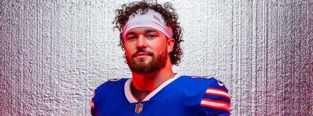 Current Buffalo Football TE Dawson Knox will be appearing at the Batavia Sports Card Expo <a href="/BataviaDowns/">Batavia Downs Gaming & Hotel</a> on Fri, Nov 1.  Signing times to be announced at a later date. For more information or to purchase presale tickets,  visit legendsandstars.net