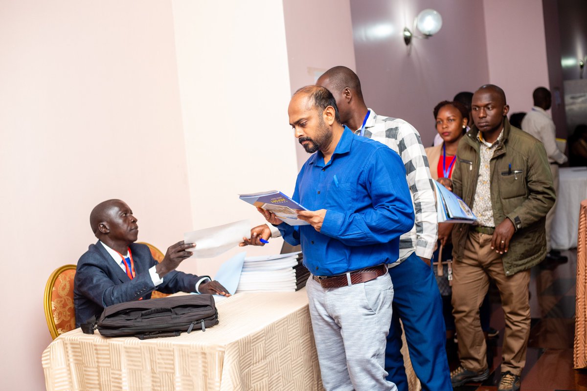 PharmacistsUg's tweet image. 🚨 Last week, we successfully held the PSU Annual General Meeting! 🎉 A powerful session of reflection and planning for our bright future. 🌟 Excited for the journey ahead as we turn our plans into action! 💪 #PSUAGM2024 #Progress #Community