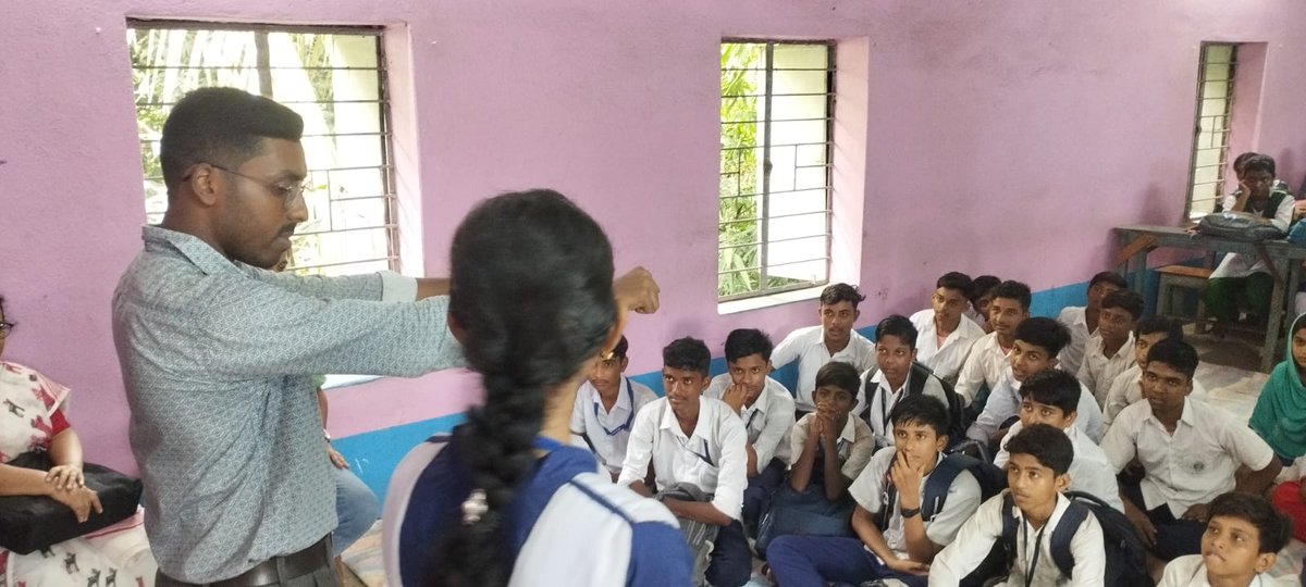 BITMKolkata's tweet image. #MobileScienceExhibition &amp;amp; #ScienceDemonstrationLecture by @BITMKolkata, a Unit of @ncsmgoi, @MinOfCultureGoI at Fulbari Aminia High Madrasa, Bhojpara BMSF Institution and Dakshin Chatra High School, North 24 Parganas during September 28-October 05, 2024.

#BetiBachaoBetiPadhao