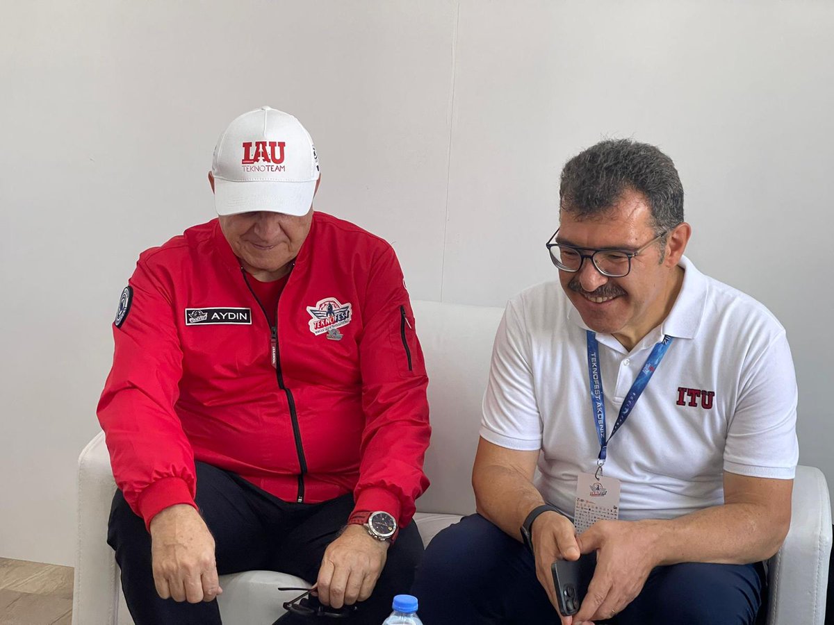 #Teknofest Adana’da, teknoloji ve inovasyonun en ileri düzeyde sergilendiği bu muhteşem organizasyonda, İstanbul Teknik Üniversitesi Rektörü, Vefakar Dostum Sayın Prof. Dr. Hasan Mandal ile bir araya geldik. Ülkemizin geleceği olan gençlerimize ilham kaynağı olmak ve bilim,
