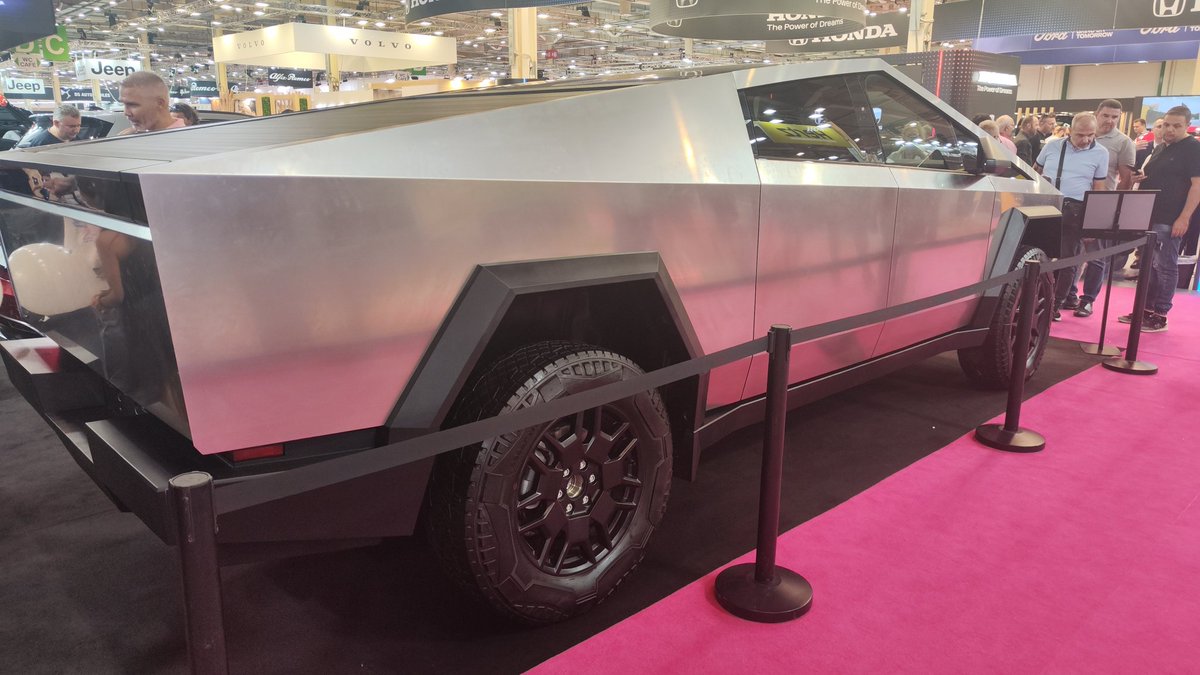 evstats.gr tweet media