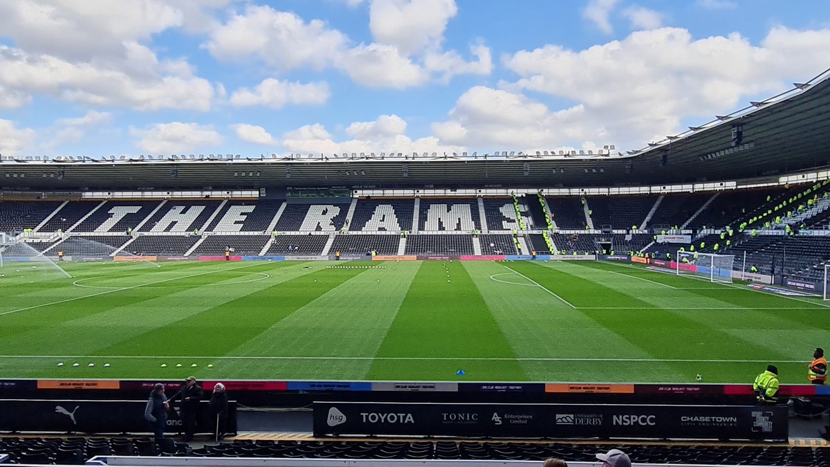 Craig Wakeling (@craigwakeling) on Twitter photo The home side <a href="/dcfcofficial/">Derby County</a> make 5 changes for the match against <a href="/QPR/">QPR FC</a> who make 1. Updates with <a href="/philcparry/">Phil Parry</a> on <a href="/BBCLondonSport/">BBC Sport London</a> The home side <a href="/dcfcofficial/">Derby County</a> make 5 changes for the match against <a href="/QPR/">QPR FC</a> who make 1. Updates with <a href="/philcparry/">Phil Parry</a> on <a href="/BBCLondonSport/">BBC Sport London</a>