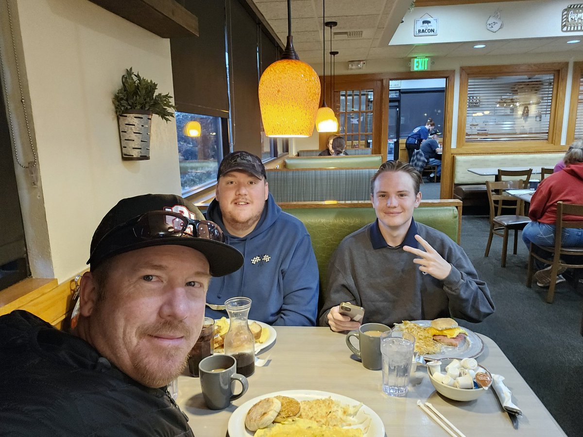 JeremyPerlinski's tweet image. Stoked to have breakfast with Helena&apos;s finest sports tandem!