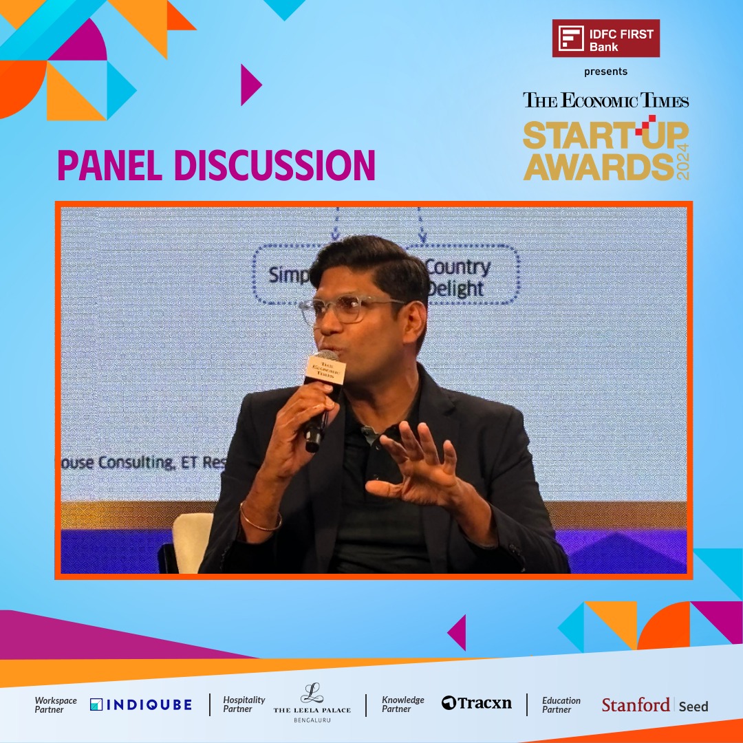 StartupAwardsET's tweet image. "I think it is now that people are beginning to realise that Human Resource is not human resource. It is Human Capital.", says Peyush Bansal, Co-founder &amp;amp; CEO, Lenskart, at the welcome address of the #ETStartupAwards. 

#ETSA

@peyushbansal @Lenskart_com @IDFCFIRSTBank @indiqube