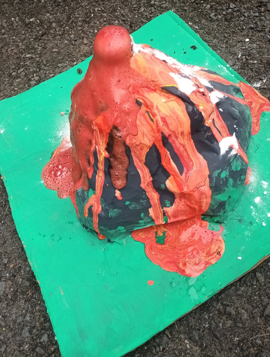 LFitz2018's tweet image. Volcanic eruptions with 1st Years..🌋 The students really enjoyed the whole process and working in little groups to create "the best" volcano! Definitely worth the lingering smell of vinegar! 😅 #jcgeography #volcano