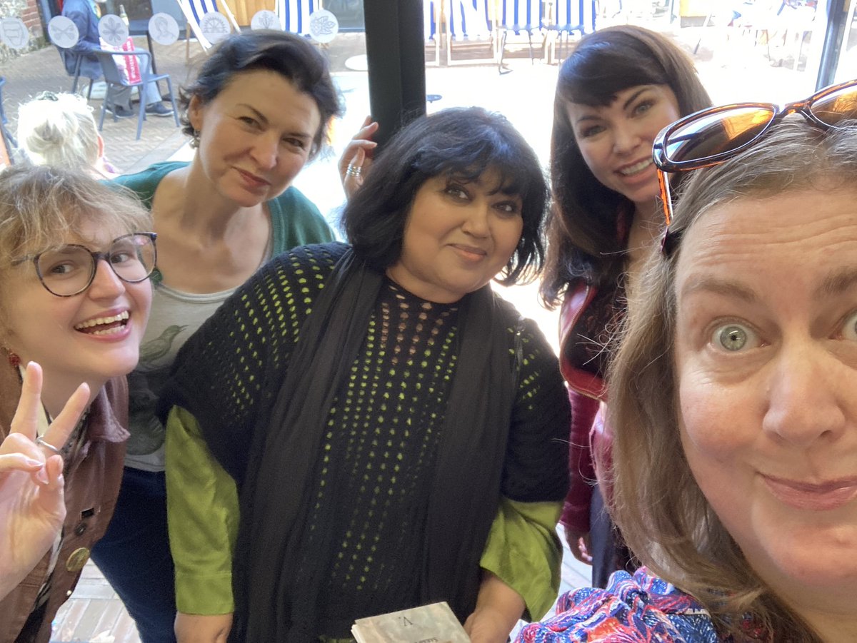 Wonderful to pastry-and-panel with marvellous poets, including these lovelies, at the Edward Thomas Literary Festival this morning. Fascinating conversation about inspiration, art, the natural world, experience and imagination, and surrealism.