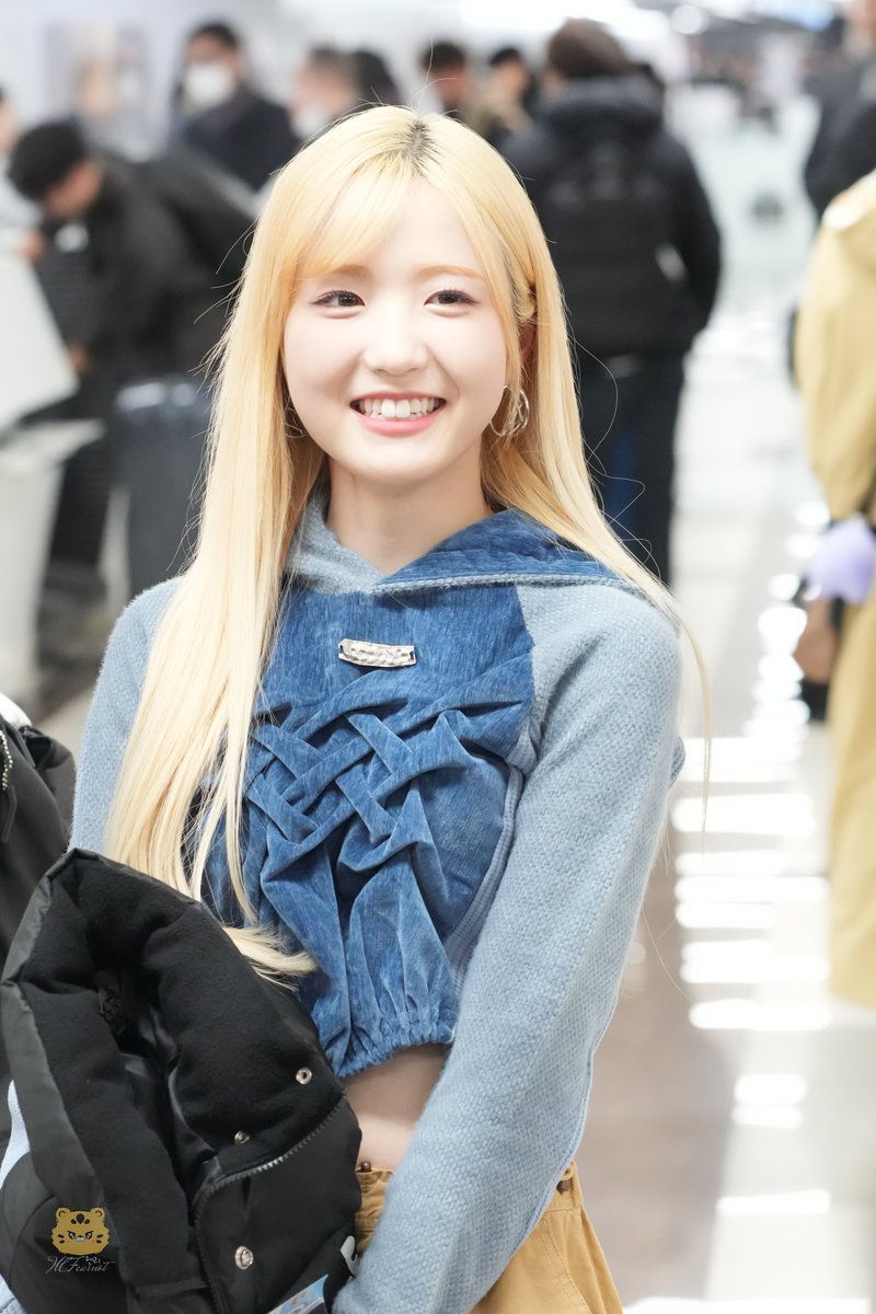 stjongau_alt's tweet image. Happy Birthday Hitomi!! 🎂💗🥳🎊

#FlyHighWithHitomi 
#히토미_와_날아봐요 
#仁美と高く飛べ 
#本田仁美生誕祭2024  
#HAPPYHITOMIDAY 
#HITOMI #히토미 #HONDAHITOMI #本田仁美 
@hnd_htm__1006