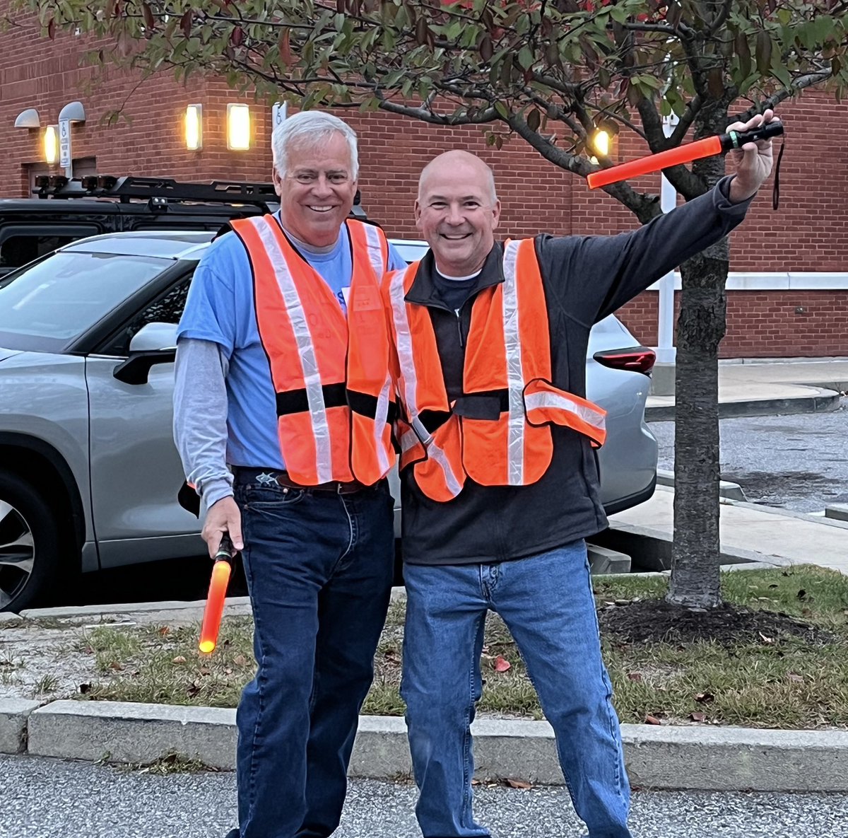 DeltaDentalRI's tweet photo. Delta Dental of Rhode Island employees are volunteering at this weekend’s annual Rhode Island Mission of Mercy two-day free dental clinic. This important event provides access to dental care for Rhode Islanders in need. #DeltaDentalRI #RIMOM#DeltaGivesBack https://t.co/JogtOagHMo