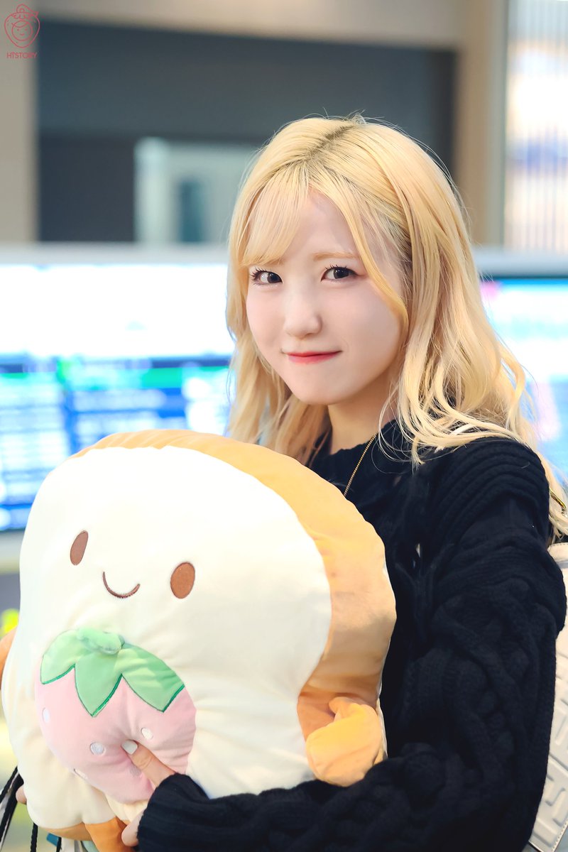 stjongau_alt's tweet image. Happy Birthday Hitomi!! 🎂💗🥳🎊

#FlyHighWithHitomi 
#히토미_와_날아봐요 
#仁美と高く飛べ 
#本田仁美生誕祭2024  
#HAPPYHITOMIDAY 
#HITOMI #히토미 #HONDAHITOMI #本田仁美 
@hnd_htm__1006