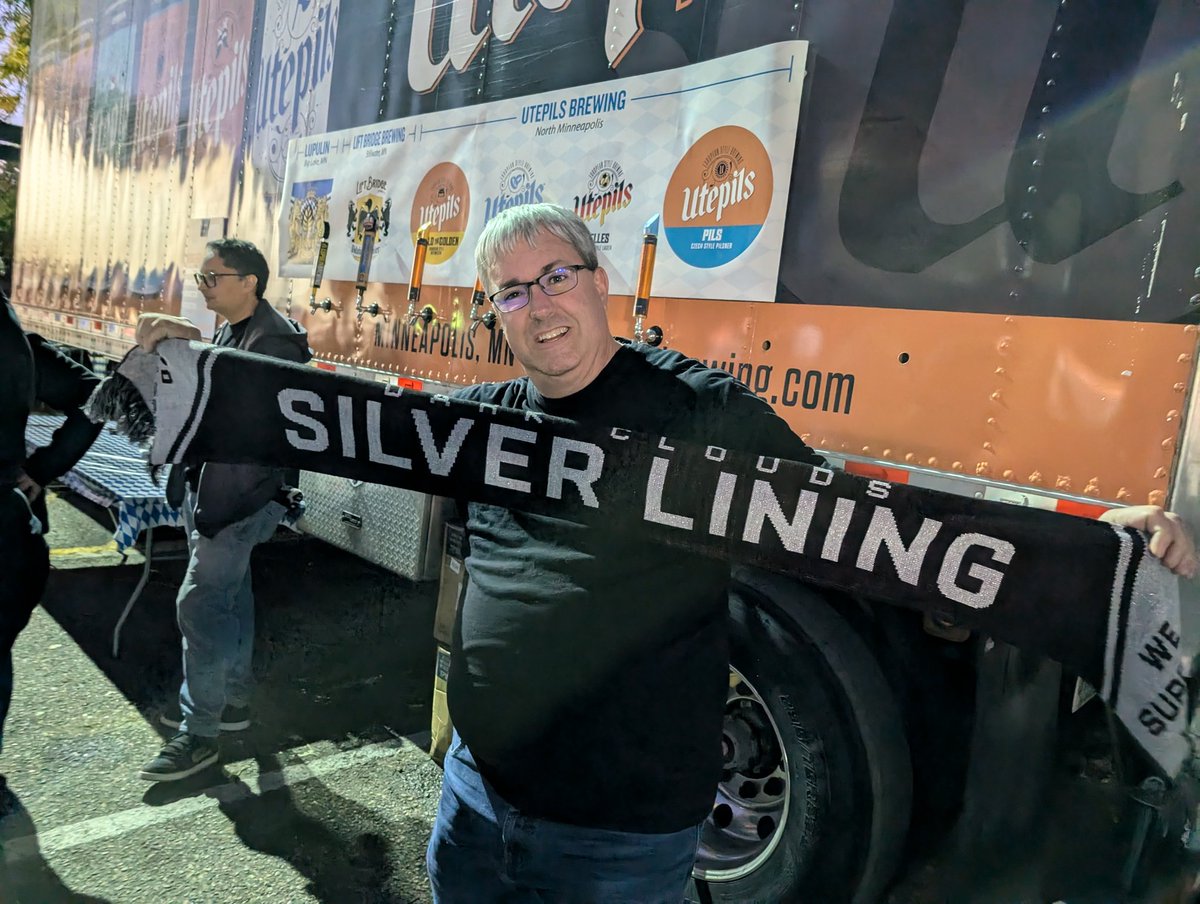 Dark Clouds Silver Lining tweet media